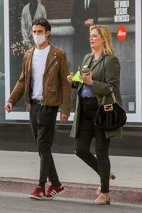 mischa-barton-and-gian-marco-flamini-at-leica-camera-store-in-los-angeles-05-07-2021-6.jpg