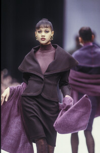 missoni-fw-1988.thumb.jpg.0ef0d2aac761c1c51630144f910ba496.jpg