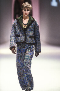 missoni-fw-1990.thumb.jpg.91a253c58ad68ec1a215b22f76dfdb68.jpg