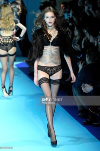 model-walks-the-runway-during-the-etam-show-as-part-of-paris-fashion-picture-id466100112.thumb.jpg.f1c4bccb2ccd76eae2105ebb7a49c039.jpg