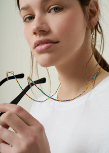 multicoloured-beaded-chain-s21.thumb.jpg.4c03178e8cb948586731371765f9b127.jpg