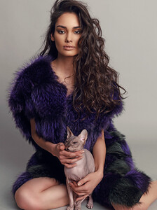 natalia-rassadnikova-by-igor-oussenko-for-in-fashion-magazine-the-bold-and-the-furry-1.jpg