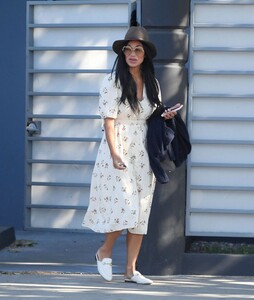 nicole-scherzinger-in-a-white-summer-floral-dress-la-04-29-2021-0.jpg