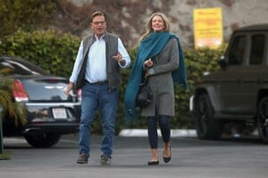 paulina-porizkova-and-aaron-sorkin-out-in-los-angeles-04-27-2021-2.jpg