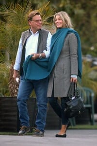 paulina-porizkova-and-aaron-sorkin-out-in-los-angeles-04-27-2021-8.jpg