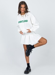 portland-sweater-cream-2_50b3e5ed-edcc-4f5a-85e8-63166b905e61_1800x.jpeg