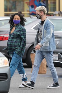 pregnant-christina-milian-at-farmer-s-market-in-west-hollywood-04-22-2021-3.jpg