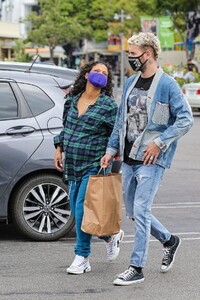 pregnant-christina-milian-at-farmer-s-market-in-west-hollywood-04-22-2021-4.jpg