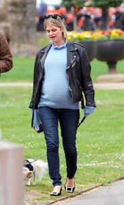 pregnant-pixie-geldof-out-in-london-04-29-2021-0.jpg