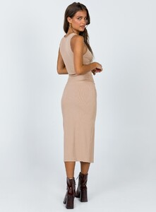 problem-solver-midi-dress-camel-4_c5d4dc44-4cc8-41f0-a9b4-ba7cc6d8c927_1800x.jpeg