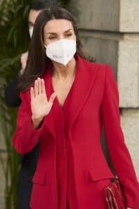 queen-letizia-at-congress-of-deputies-in-madrid-04-12-2021-8.jpg