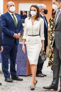 queen-letizia-inauguration-of-the-helga-de-alvear-modern-art-museum-in-careers-02-25-2021-1.jpg