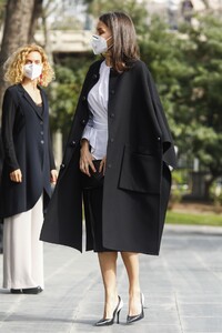 queen-letizia-looks-stylish-disease-day-2021-in-madrid-03-05-2021-4.jpg