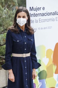 queen-letizia-of-spain-at-presentation-of-a-report-on-the-role-of-women-in-the-economy-in-madrid-04-16-2021-6.jpg