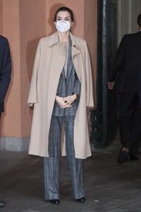 queen-letizia-of-spain-at-women-and-engineering-meeting-in-madrid-01-26-2021-5.jpg