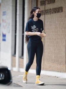 rumer-willis-at-a-post-office-in-los-angeles-05-12-2021-3.jpg