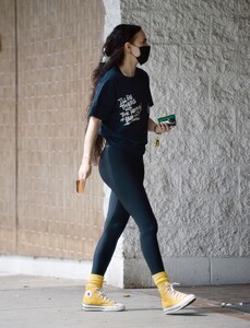 rumer-willis-at-a-post-office-in-los-angeles-05-12-2021-4.jpg
