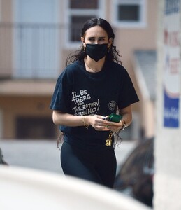 rumer-willis-at-a-post-office-in-los-angeles-05-12-2021-6.jpg