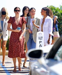 sara-sampaio-shanina-shaik-jasmine-tookes-nd-kelsey-merritt-at-nobu-in-los-angeles-05-01-2021-12.jpg