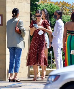 sara-sampaio-shanina-shaik-jasmine-tookes-nd-kelsey-merritt-at-nobu-in-los-angeles-05-01-2021-7.jpg