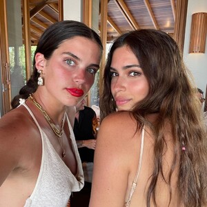 sarasampaio_190465938_3265389573691903_4904850694673399017_n.jpg