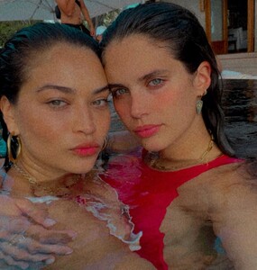 sarasampaio_190687940_4424876537547149_6320878631493250208_n.jpg