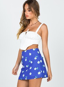 selby-mini-skirt-blue-floral-3_0e92eb20-cc82-4733-b1c2-40747a2fab2e_1800x.jpeg