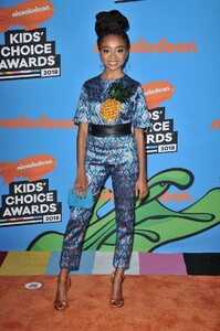 skai-jackson-at-2018-kids-choice-awards-in-inglewood-03-24-2018-6.thumb.jpg.9c688d12fc659f2d20e449f8e79c1549.jpg