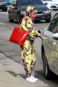 skai-jackson-leaves-dwts-studio-in-los-angeles-10-21-2020-4.jpg