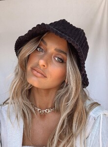 the-vintage-bucket-hat-black-1_3b64952c-31aa-41f9-8512-ca3d7ca341f0_1800x.jpeg