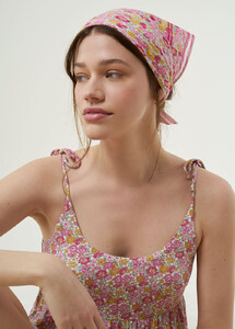 triana-printed-bandana-s21-4.thumb.jpg.753220de78612e47cce270aa5ce0ece3.jpg