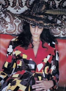uk_elle_sept_1991_3.thumb.jpg.df4fc4258f00af35271eab858d0f9690.jpg