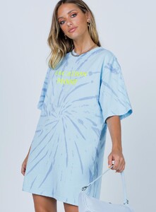 vacation-mood-blue-tie-dye-tee-dress-3_89b834a0-ae7e-44c5-9c56-5c10f32c882f_1800x.jpeg