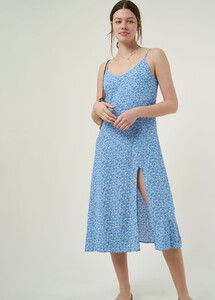 valen-print-strappy-long-dress-s21-Blue2.thumb.jpg.e1e055f6e5ac80a06d0e4f54e99a10b2.jpg