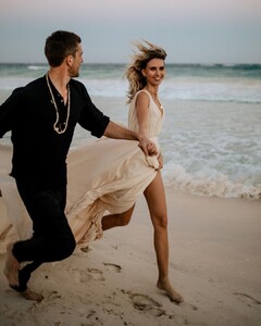 weddingphotoinspiration_190887932_495026551699802_751520452866809884_n.jpg
