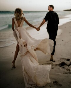 weddingphotoinspiration_191137419_762433804435471_5436349005178708227_n.jpg