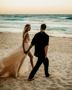 weddingphotoinspiration_191360475_804157800493869_3685472689283102325_n.jpg