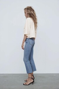 womens-jeans-zara-cropped-flare-mid-rise-jeans-trf_3-1.jpg