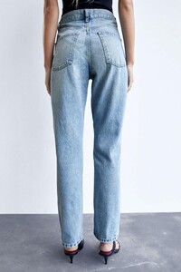 womens-jeans-zara-hi-rise-straight-leg-jeans-with-rips_5.jpg
