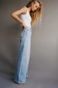 womens-jeans-zara-mid-rise-super-wide-leg-jeans_1.jpg