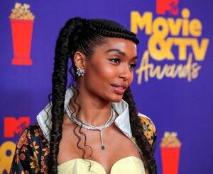 yara-shahidi-2021-mtv-movie-tv-awards-2.jpg