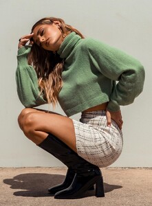 zahara-jumper-sweater-green-0_940ba1f1-ab74-436c-9e37-2adc2940fc75_1800x.jpeg