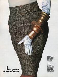 07-ELLEITdec88-m.DonnaPeeleMonicaBellucciNatalyCoualy-ph.OlivieroToscani.thumb.jpg.a99aab1755747a0d70014210fdf35f74.jpg