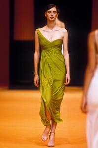 1000789858_HerveLeger1998WomenRTW155.thumb.jpg.7c9aa9e48b310f1b1c3584cb3413820c.jpg