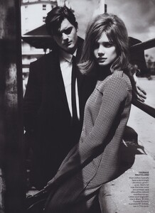 1006829277_Mert__Marcus_US_Vogue_September_2011_06.thumb.jpg.86e0bc1c9480a5fe66db7e3a3eb1c204.jpg