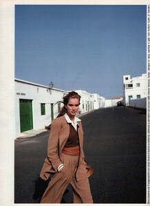 1024962147_84-GRAZIAIT12mar1989-m.MeghanDouglasph.AviMeroz.thumb.jpg.328ee6d82fa98f831fe3905c72bcfa3c.jpg