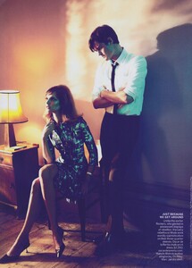 1103286614_Mert__Marcus_US_Vogue_September_2011_09.thumb.jpg.59037d33f3f80deb92e8853466a5bba4.jpg