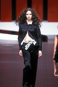 1179323617_Valentino1999WomenRTW159.thumb.jpg.c3aef405d01bc58542db6521759f8108.jpg