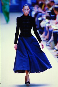 1203122992_balmain-hc-fw-1998(8)-Copy.thumb.jpg.ea6035dc543d92b9e1ba192021a6e749.jpg