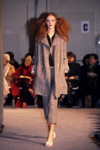 Junko Shimada 1999 Women RTW 46.jpg